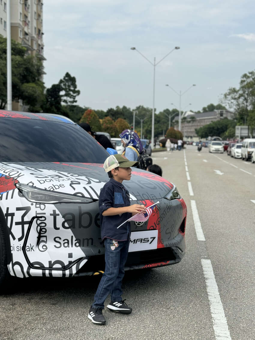 Proton eMas 7 EV debuts at Merdeka parade 1811986