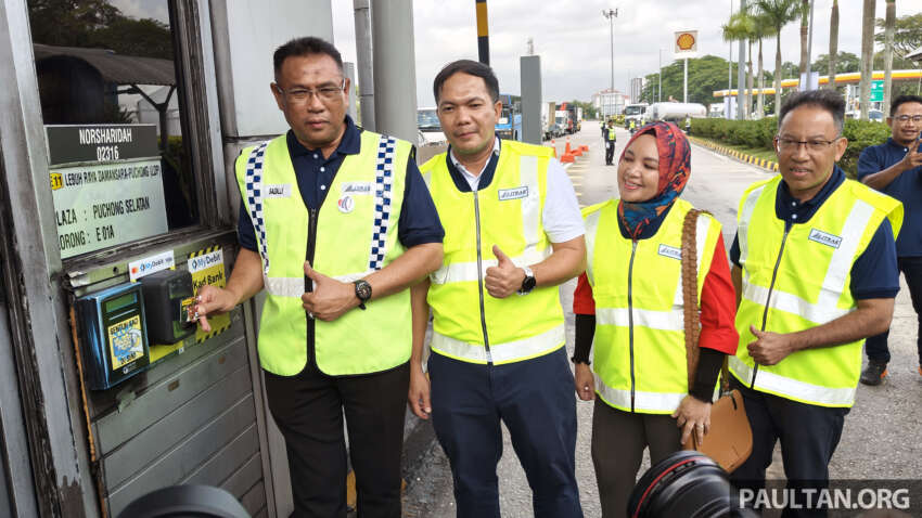 Kempen Sentuhan Ikhlas galak pengguna lebuhraya bayar tol guna kad MyDebit untuk bantu golongan B40 1822721