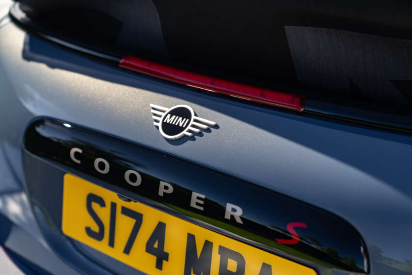2024 MINI Cooper Convertible debuts – new F67 made in Oxford; three engine options; roof opens in 18s 1830401