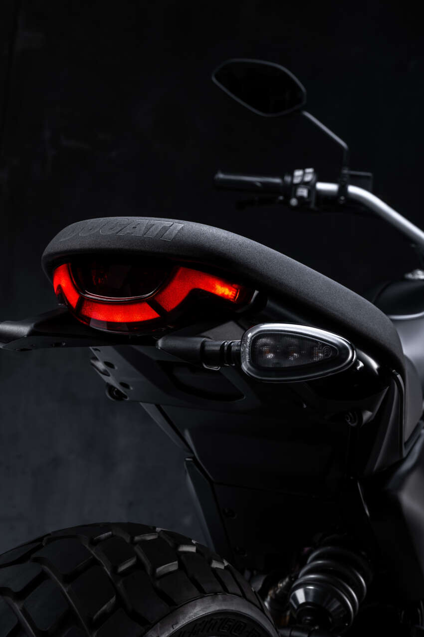 2025 Ducati Scrambler Icon Dark, Full Throttle revealed 1829369