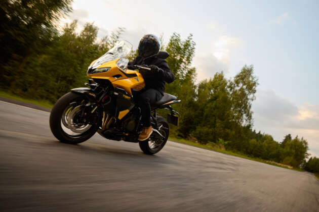 Triumph Tiger Sport 800 didedah – model touring dengan enjin tiga silinder serba baru,  suspensi Showa