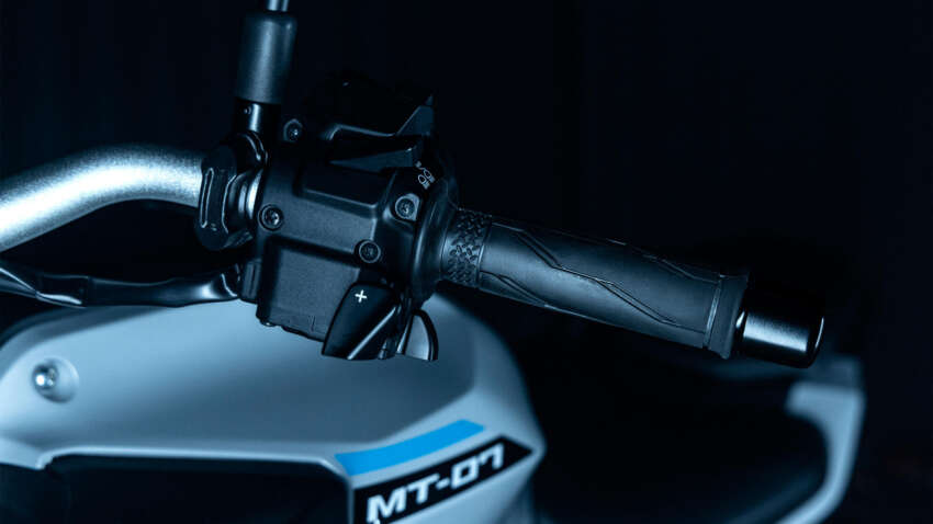 Yamaha MT-07 2025 didedah – rupa baru, kini dengan mod tunggangan, TC, fork USD, pilihan gear automatik 1839875