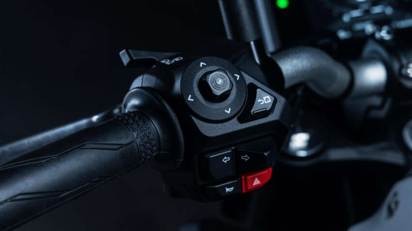 Yamaha MT-07 2025 didedah – rupa baru, kini dengan mod tunggangan, TC, fork USD, pilihan gear automatik 1839885