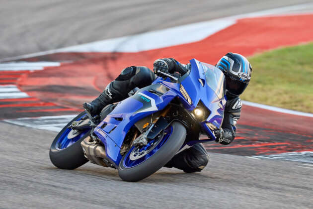 Yamaha R9 diperkenal – enjin tiga silinder 119 PS MT-09, pelbagai kelengkapan canggih dan berprestasi