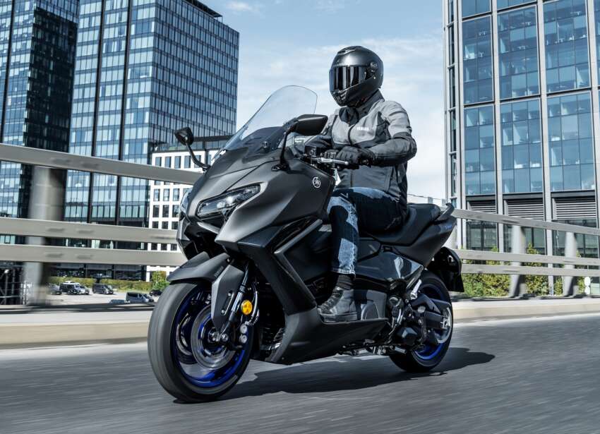 2025 Yamaha TMax Tech Max updated – Euro 5+, cornering ABS, facelift & new headlights for front end 1843683