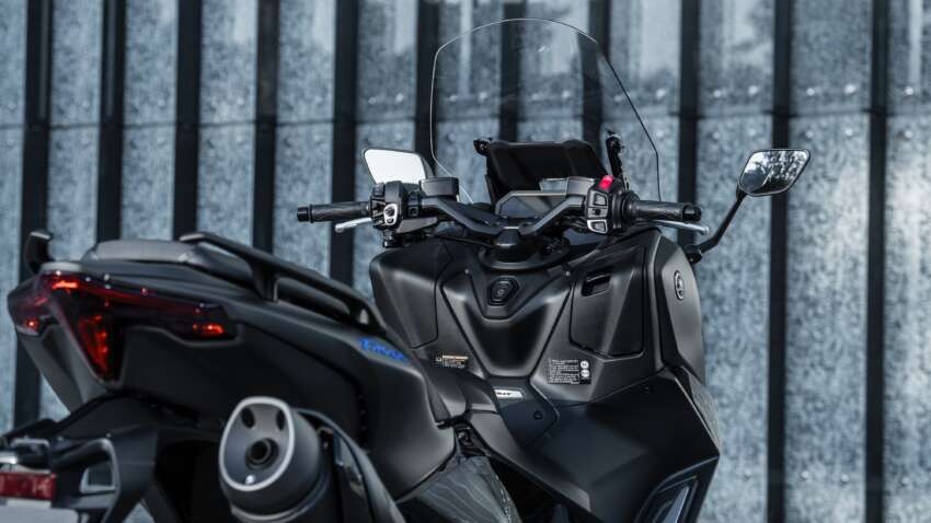 2025 Yamaha TMax Tech Max updated – Euro 5+, cornering ABS, facelift & new headlights for front end 1843693