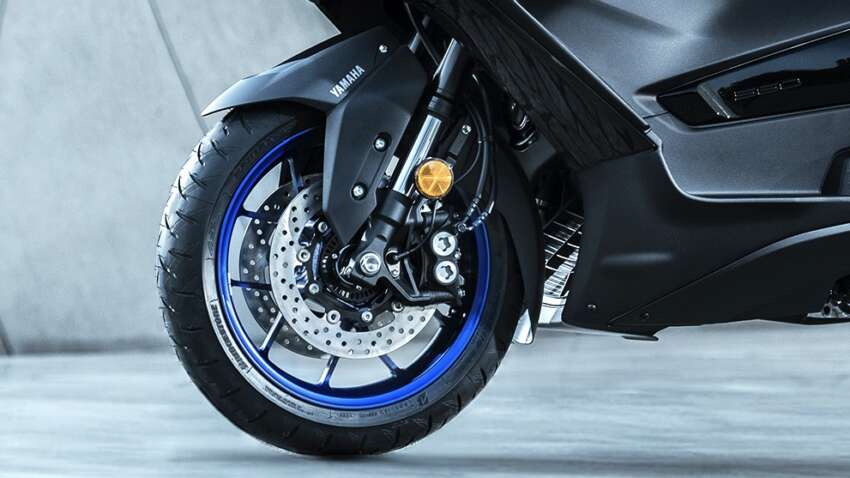 2025 Yamaha TMax Tech Max updated – Euro 5+, cornering ABS, facelift & new headlights for front end 1843694