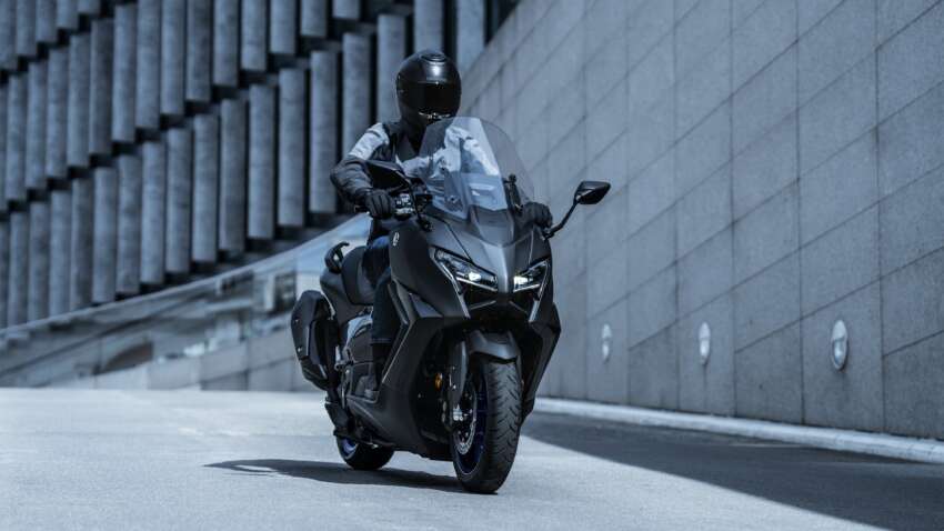 2025 Yamaha TMax Tech Max updated – Euro 5+, cornering ABS, facelift & new headlights for front end 1843687