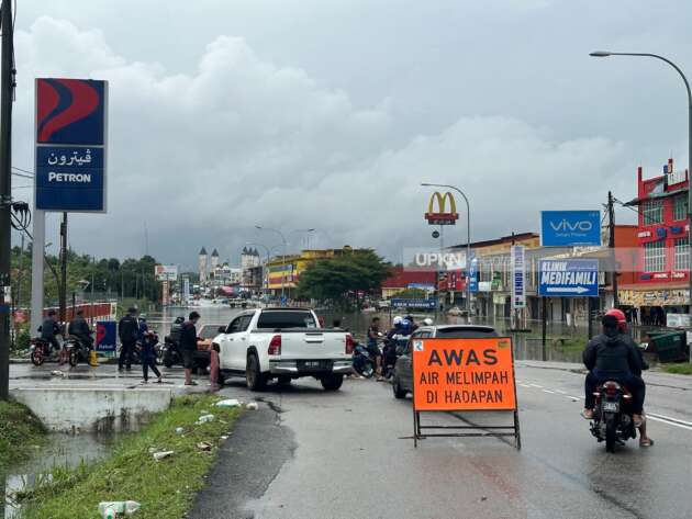 Kelantan sedang dilanda banjir besar, melibatkan 9,868 penduduk – sila berwaspada, rancang perjalanan anda