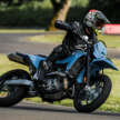 Suzuki DR-Z4S dan DR-Z4SM diperkenal – enjin satu silinder 398 cc, lima kelajuan, TC, ABS boleh tutup