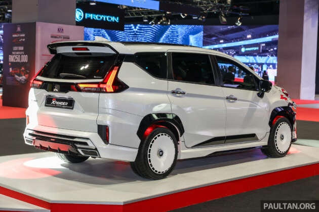Mitsubishi Xpander dengan lukisan tangan Nas Suha dan Izzati Suza kini sedang disiapkan di KLIMS 2024