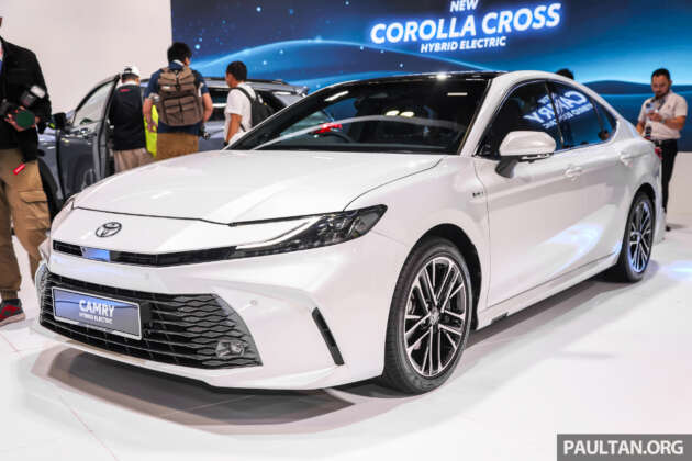 Toyota Camry 2025 dilancarkan di Malaysia – hibrid 2.5 HEV, kuasa 230 PS, jarak gerak 1,250 km, RM248,800