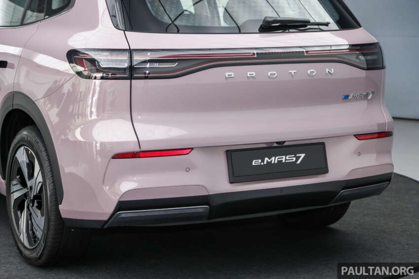 Proton eMas 7 EV 2025 rasmi dilancar – RM110k-RM124k, 218 PS/320 Nm, sehingga 410 km WLTP 1863365