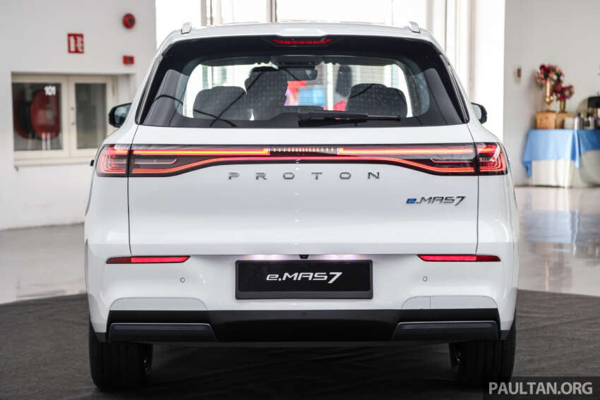 Proton eMas 7 EV 2025 rasmi dilancar – RM110k-RM124k, 218 PS/320 Nm, sehingga 410 km WLTP 1863416