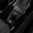 Toyota Camry 2.5V 2025 kini di Malaysia – RM221,000, tanpa hibrid, 2.5L NA 204 PS/246 Nm, sistem bunyi JBL