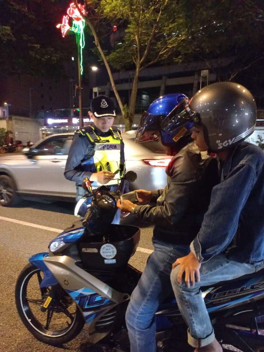 Polis keluarkan 376 saman atas pelbagai kesalahan trafik dalam operasi khas di lokasi panas sekitar KL 1863323