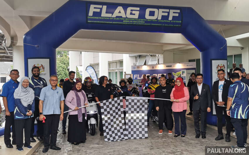 MGTC commences EV bike battery swapping project in Malaysia – 40 units to be trialled over two months 1861697
