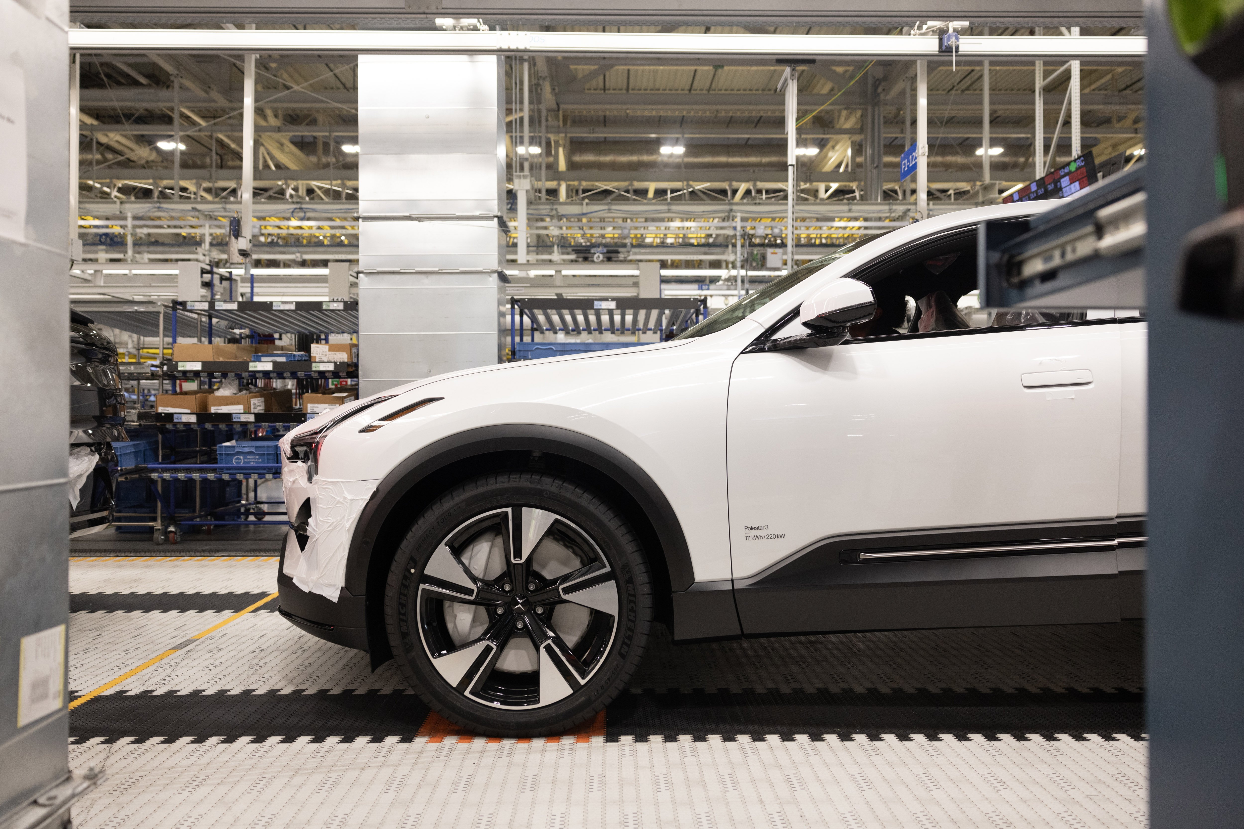 Polestar 3 طويل المدى بداية واحدة للإنتاج-3 Polestar 3 طويل المدى بداية واحدة للإنتاج-3