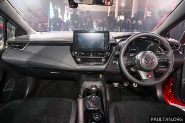 Toyota GR Corolla facelift 2025 kini di M’sia — 1.6T 300 PS/400 Nm, hanya 6MT, 8AT kemudian; RM367k