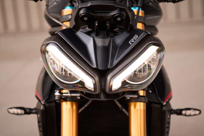 Triumph Speed Triple 1200 RS 2025 – kuasa bertambah menjadi 183 PS, 128 Nm, suspensi semi aktif Ohlins 1878206