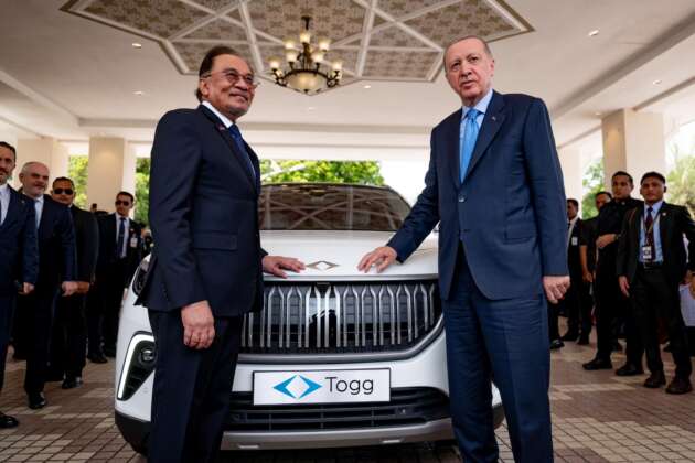 SUV EV Togg T10X diserahkan secara rasmi oleh Presiden Turkiye kepada PMX Anwar Ibrahim