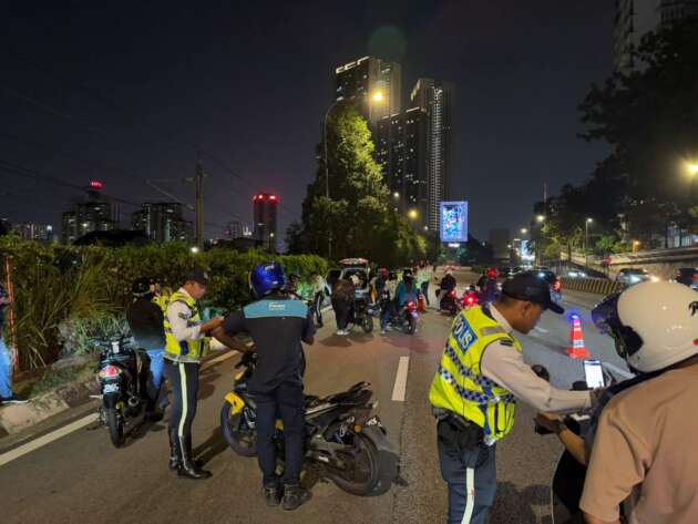 Polis KL serbu Mat Rempit dalam operasi khas – 1,500 kenderaan diperiksa, 5 penunggang motosikal ditahan
