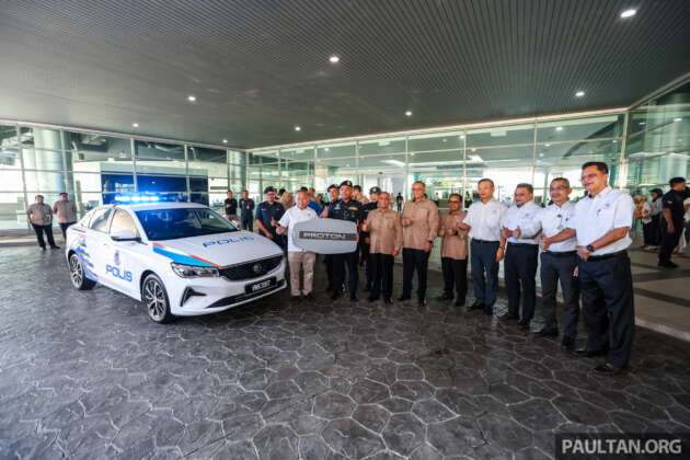 Proton serah S70 kepada Polis daerah Muallim untuk digunakan sebagai kereta peronda di Tanjong Malim