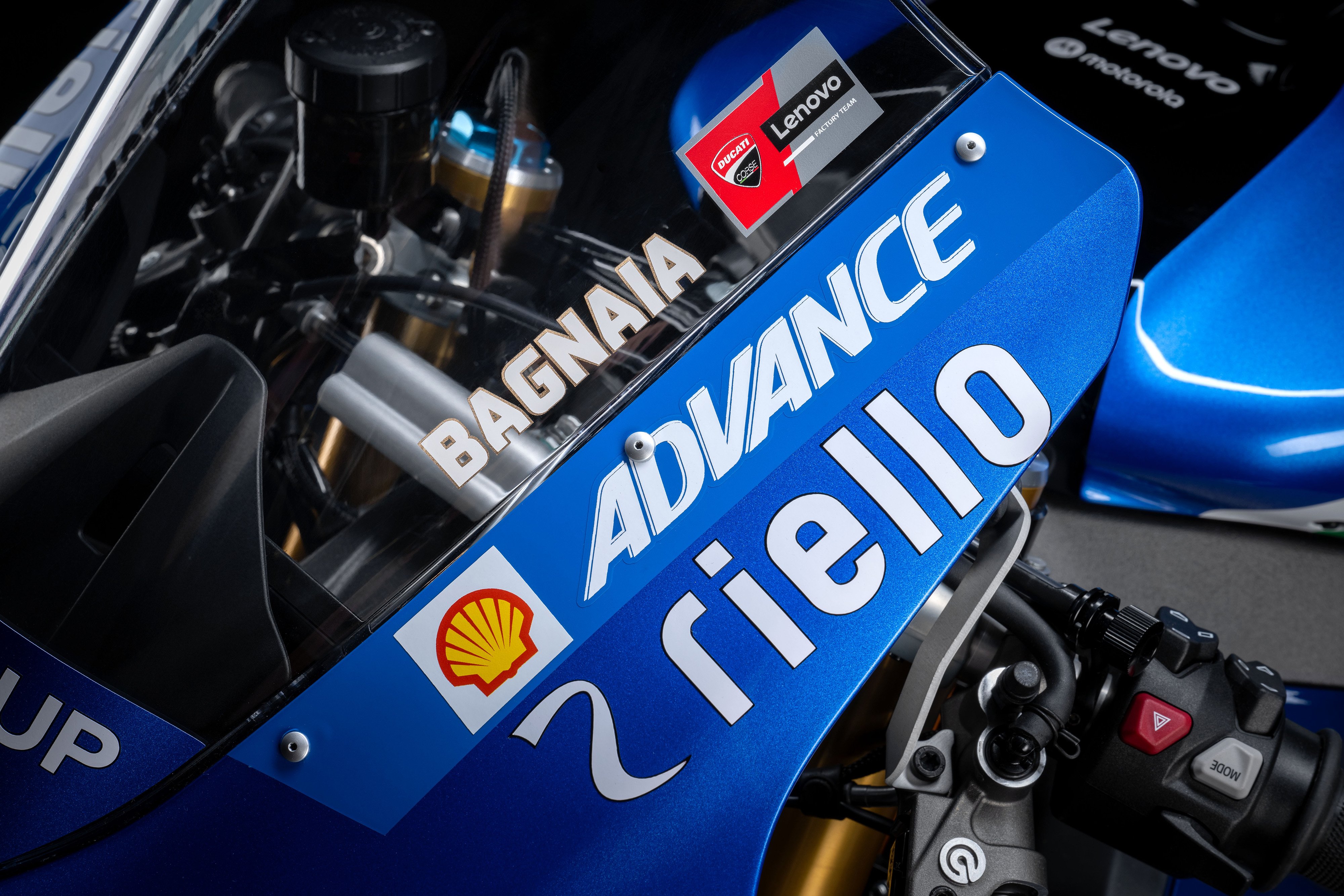 2025 Ducati Panigale V4 Tricolore Italia - 6 2025 Ducati Panigale V4 Tricolore Italia - 6