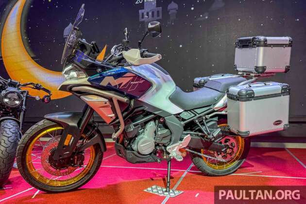 CFMoto 700MT dilancar di Malaysia – RM34k siap beg barangan, pemanas tangan, enjin dua silinder 693 cc,