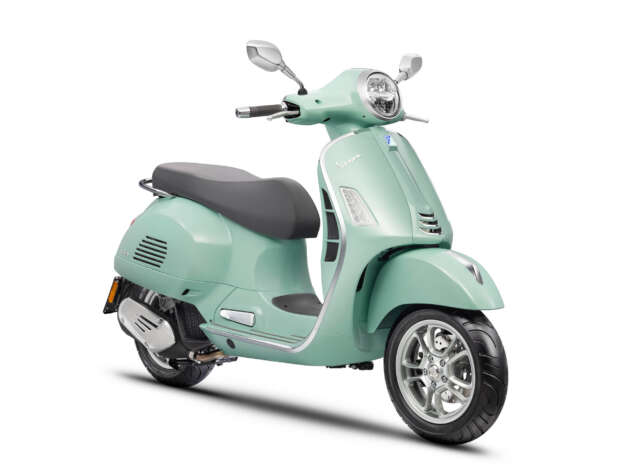 Vespa GTS 300 Classic tiba di Malaysia – RM31,900