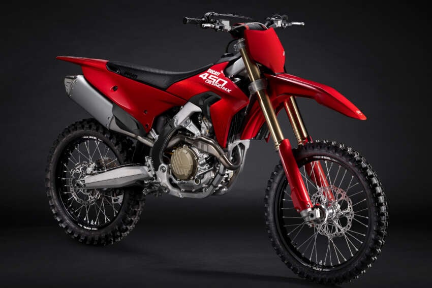 2025 Ducati Desmo450 MX is Borgo Panigale’s first motocross motorcycle, world-wide sale year-end 1897217