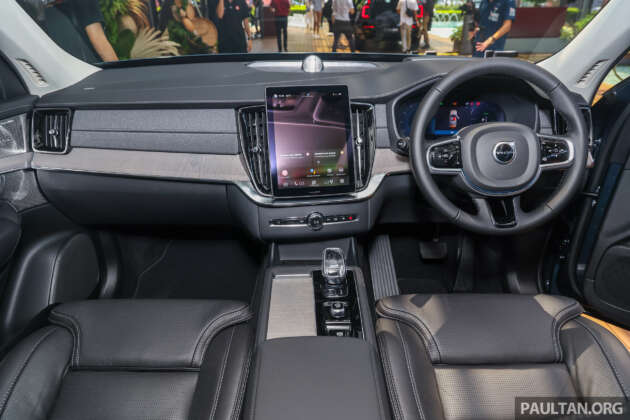 Volvo XC90 facelift 2025 dilancar di Malaysia – bermula RM419k, B5 Mild Hybrid 250 PS dan T8 PHEV 455 PS