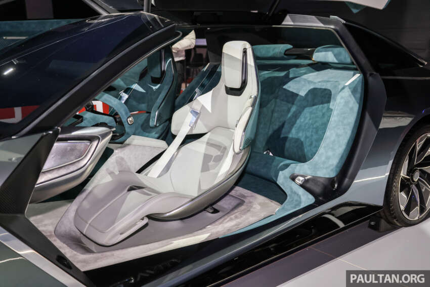 Wuling Light of ASEAN on display at MAS 2025 – concept with gullwing doors inspired by fighter jets 1913240
