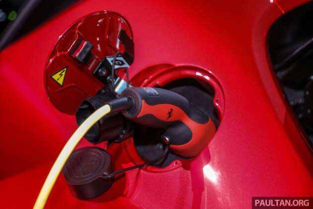 Ferrari dilaporkan tangguh rancangan untuk EV keduanya hingga 2028 kerana kurang permintaan