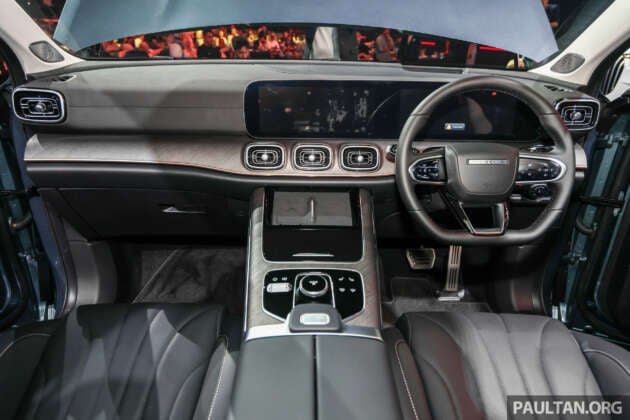 Jaecoo J8 dilancarkan di Malaysia — dua varian, enjin 2.0L 249 PS/345 Nm, lima atau enam <em>seat</em>; dari RM179k