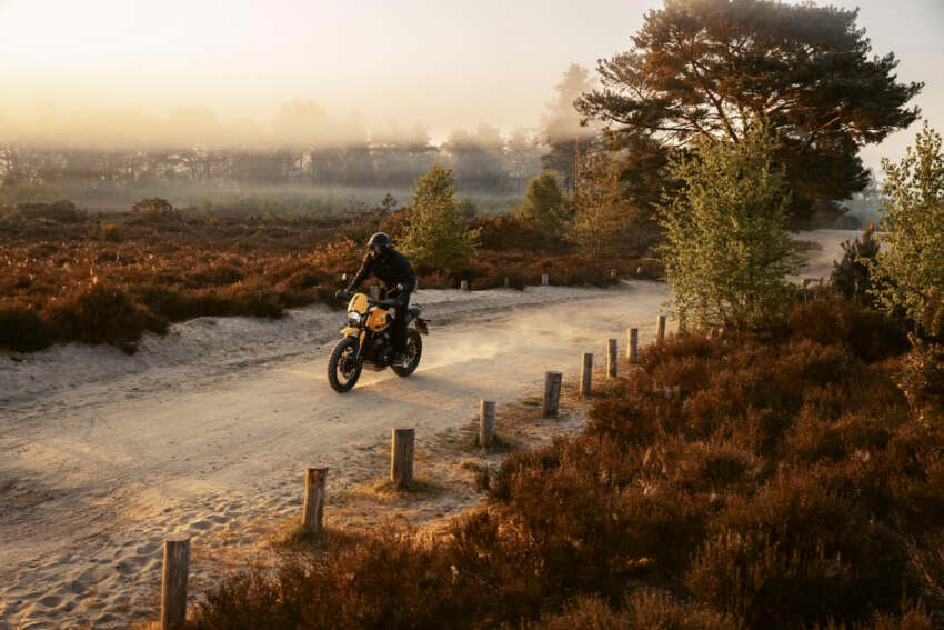 2025 Triumph Scrambler 400 XC gets global reveal 1938616