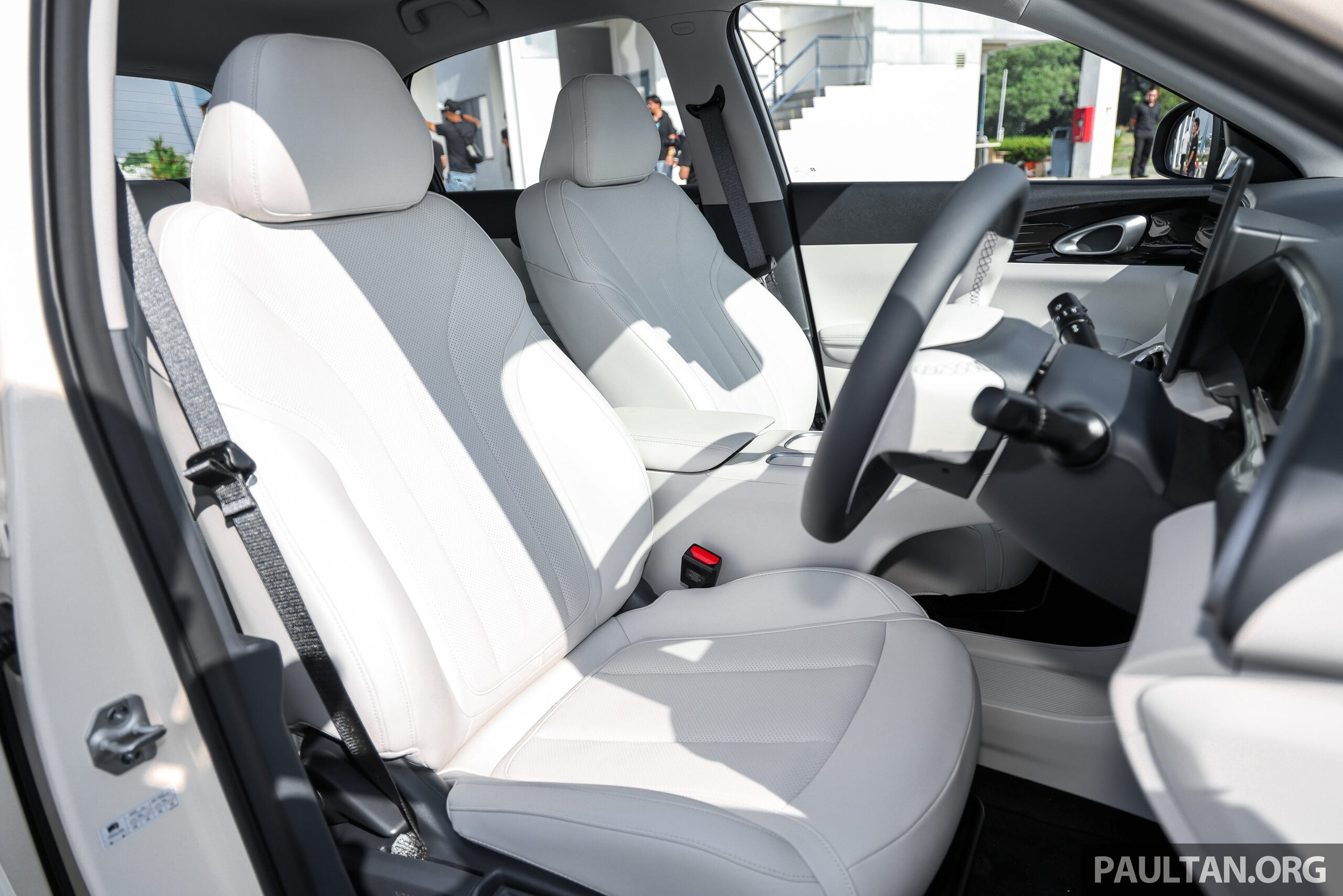 2025-Proton-eMas5-Preview-Drive-Malaysia-Interior-60_BM