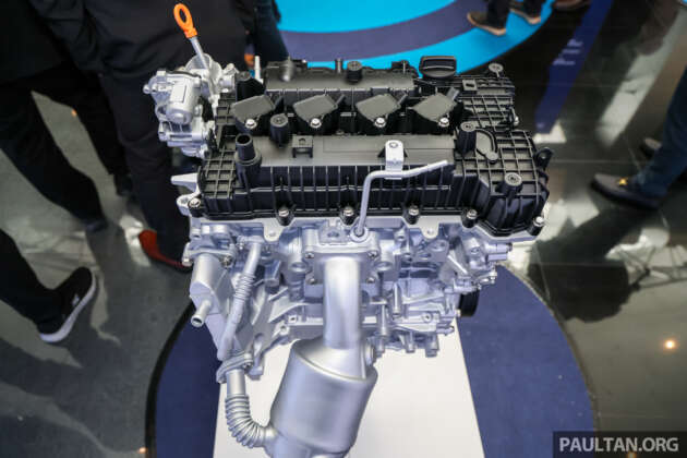 Proton eMas 7 PHEV buat kemunculan sulung; masih dengan pelekat penyamaran, bermula RM130k?
