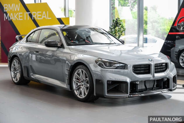 BMW M2 G87 2026 – kemasan gentian karbon, ekzos titanium kini dalam pilihan barangan M Performance