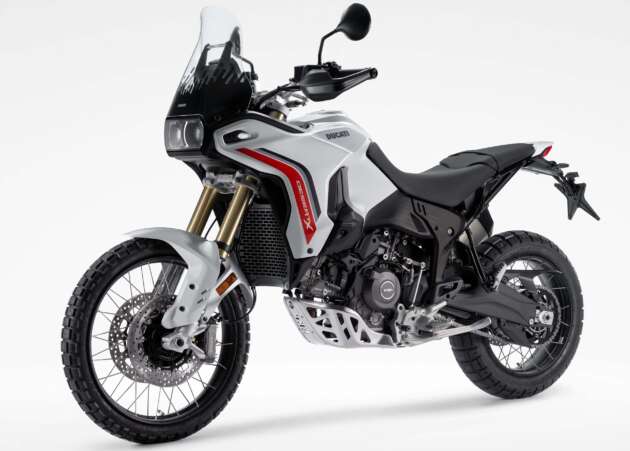 Ducati DesertX 2026 diperkenal – banyak bahagian baru termasuk casis dan enjin V2, 110 hp, enam mod
