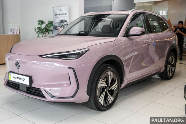 Proton eMas 7 CKD 2026 kini sudah berada di bilik pameran – RM6k lebih murah, bermula bawah RM100k