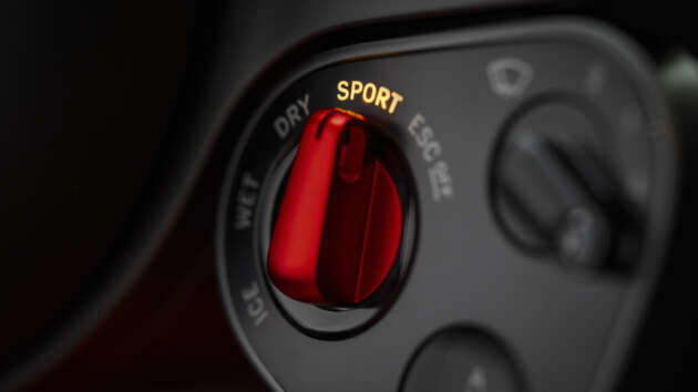 Ferrari Luce – radical minimalist EV, 1,050 PS, 0-100 km/h 2.5 secs, simulated shifts, 530 km WLTP range