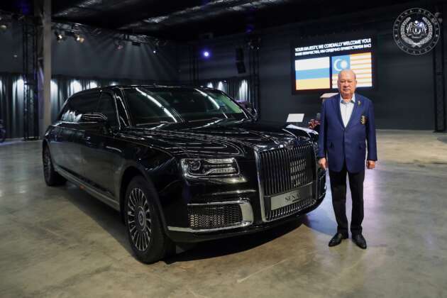 YDPA Sultan Ibrahim menerima limosin Aurus Senat sebagai lambang persahabatan kukuh Malaysia-Rusia