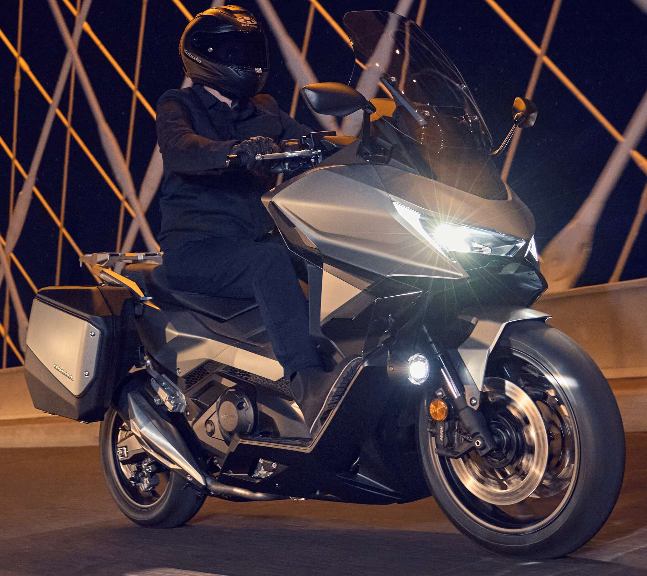 25YM Honda Forza 750