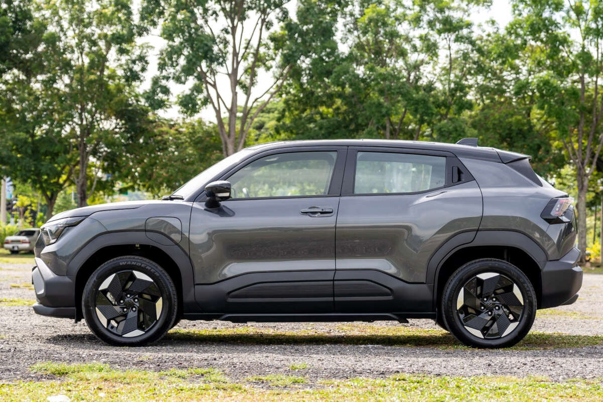 Suzuki eVitara press exterior 6