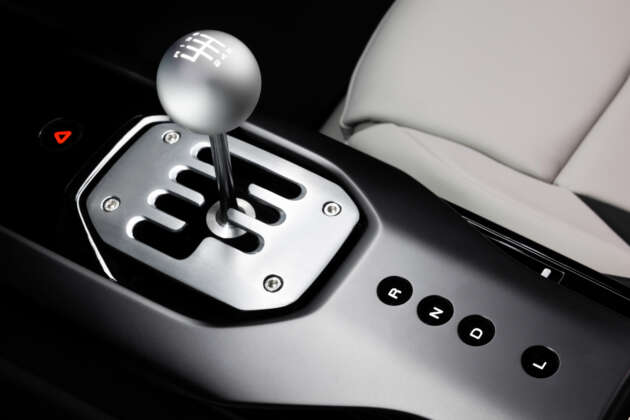 Ferrari 12Cilindri Manuale – first “manual” since California, DCT with by-wire shifter, 1,499 units