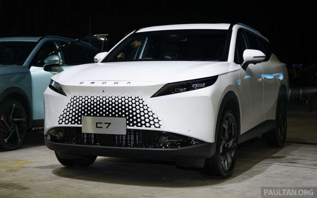 2026 Omoda C7 previewed in Malaysia again - CKD; launch in Q3; 1.6T, 7DCT; 2WD and AWD variants?