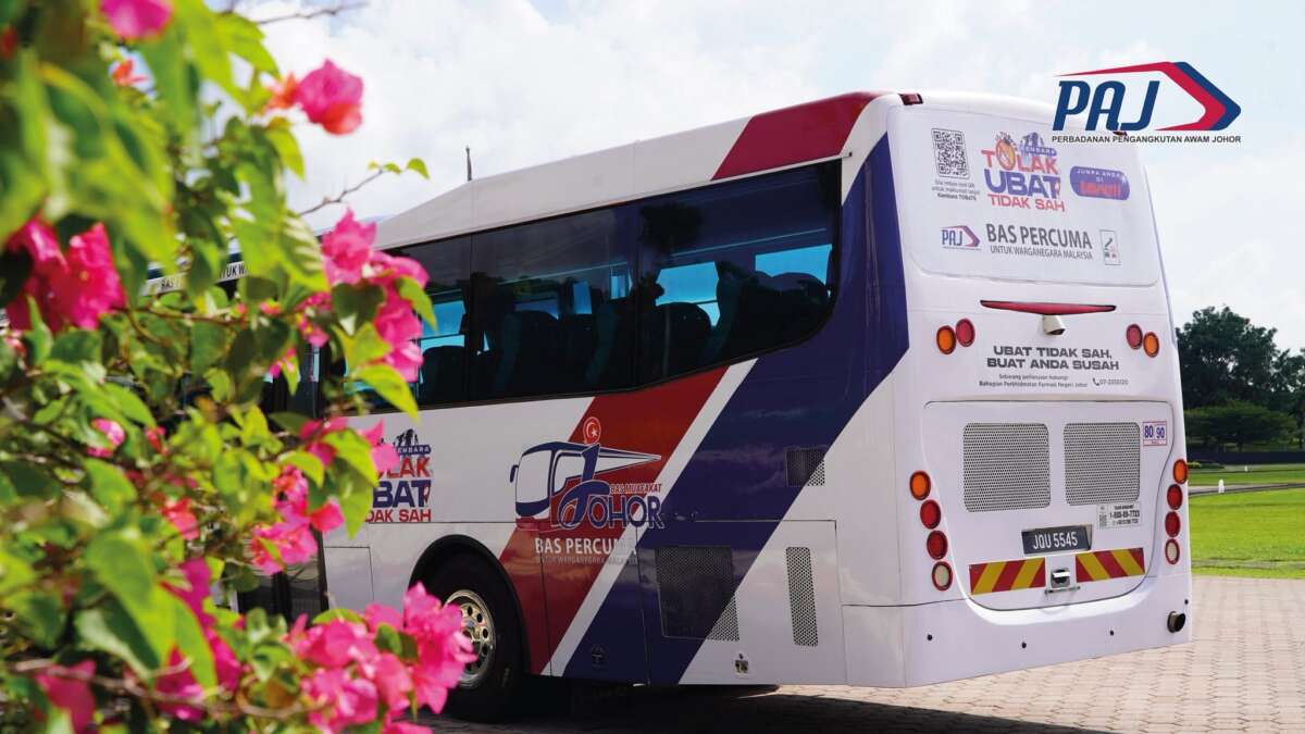 Bas Muafakat Johor now serves as feeder bus for KTM stations in Paloh, Kluang, Layang-Layang, Renggam