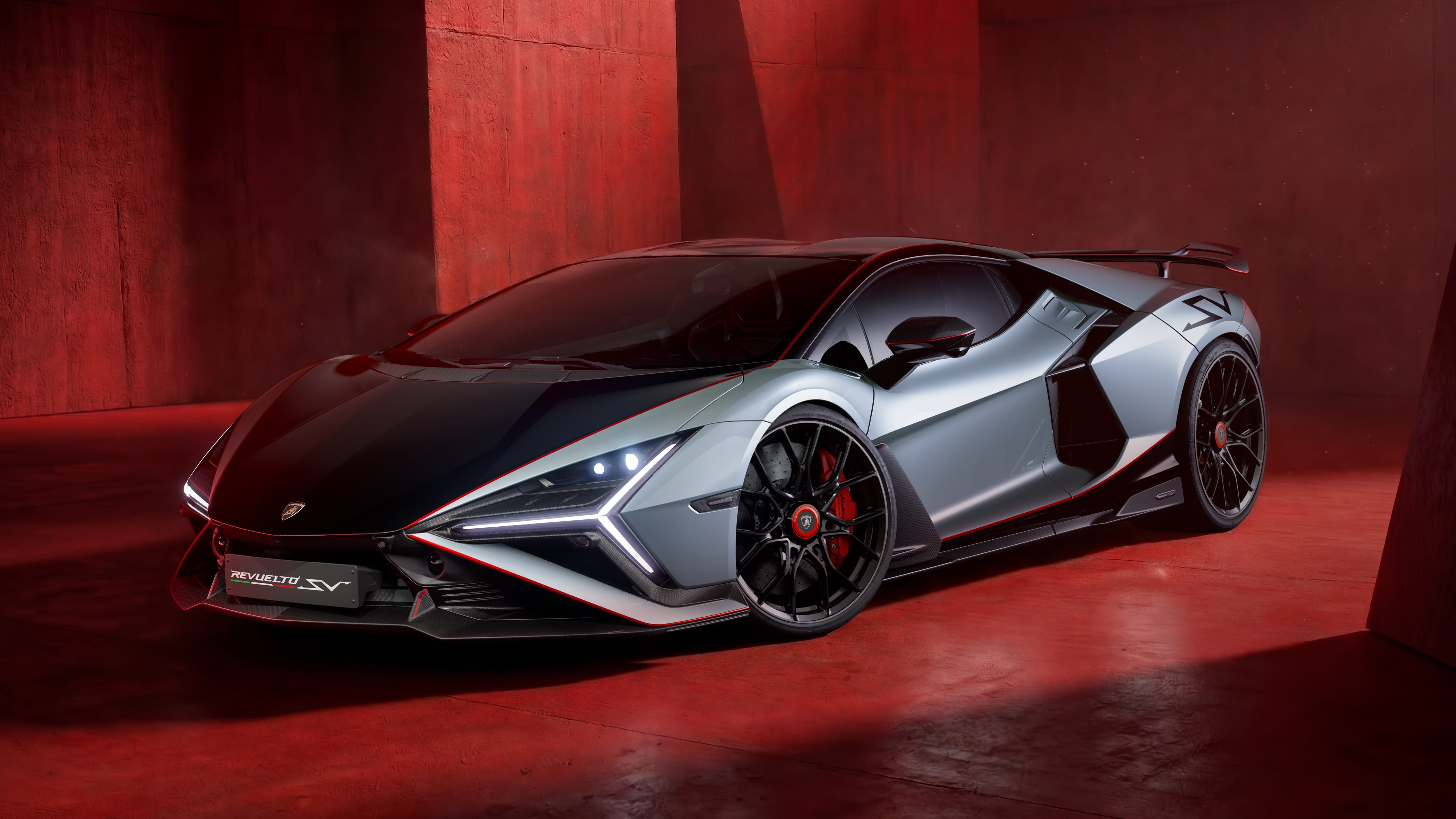 Lamborghini Revuelto SV, вид спереди три четверти