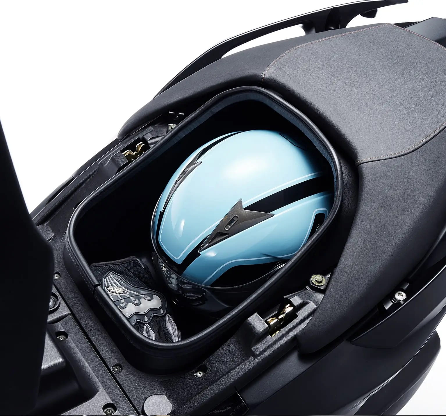 xciting_vs_400_euro_plus_gallery4 - Paul Tan's Automotive News